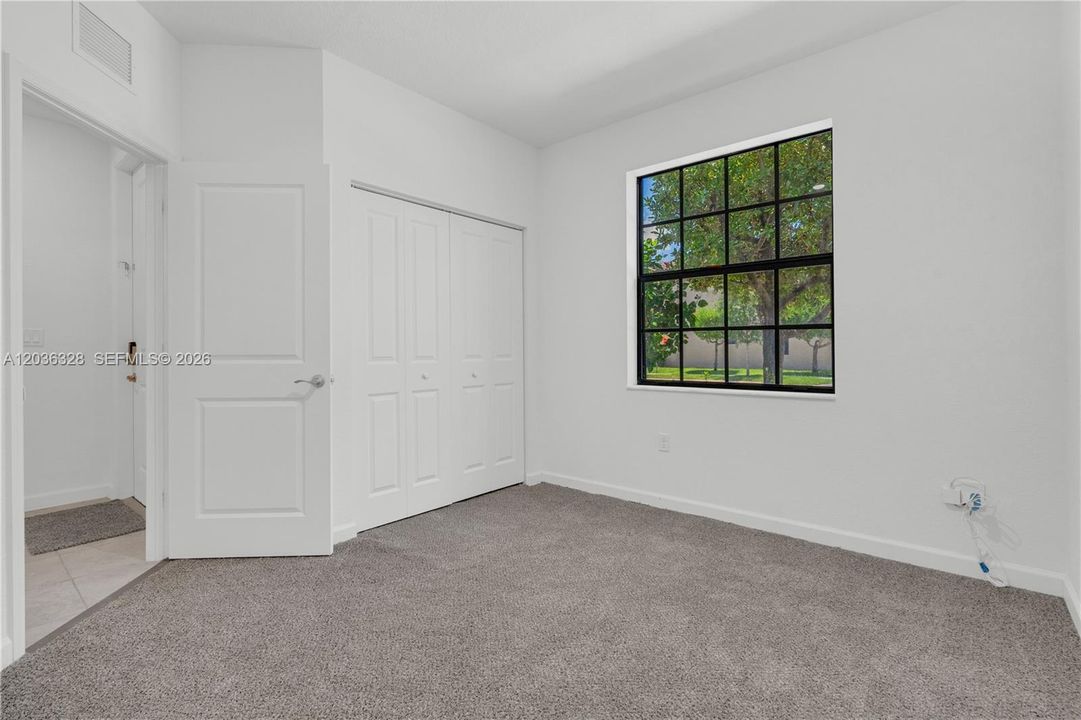 For Sale: $399,000 (3 beds, 3 baths, 1326 Square Feet)