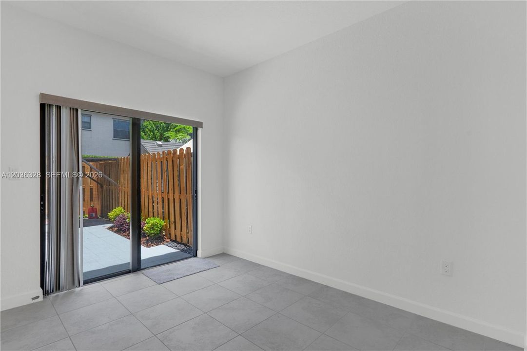 For Sale: $399,000 (3 beds, 3 baths, 1326 Square Feet)