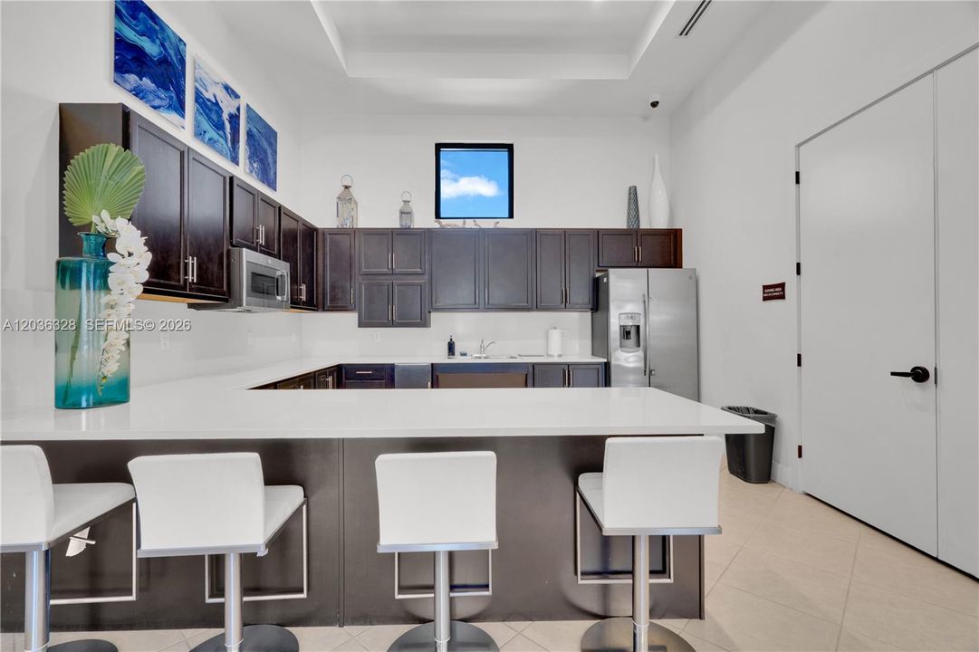 For Sale: $399,000 (3 beds, 3 baths, 1326 Square Feet)