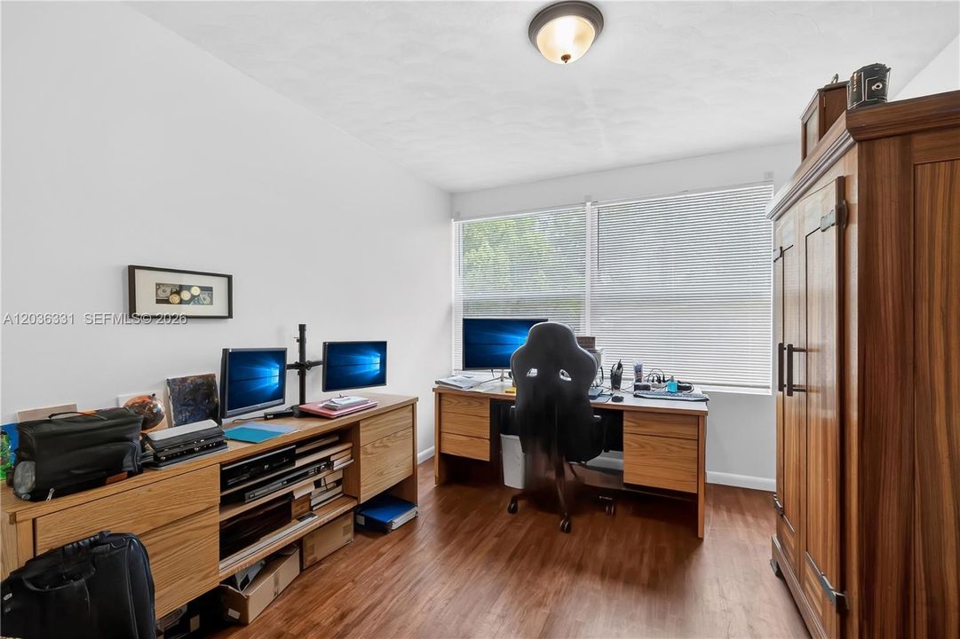 For Sale: $455,000 (5 beds, 2 baths, 0 Square Feet)