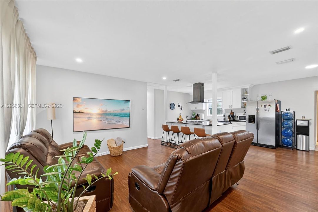 For Sale: $455,000 (5 beds, 2 baths, 0 Square Feet)