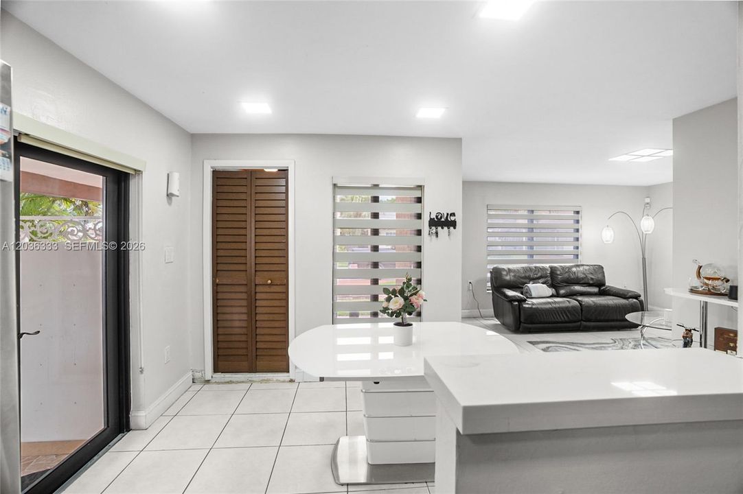 En Venta: $499,990 (3 camas, 2 baños, 1161 Pies cuadrados)