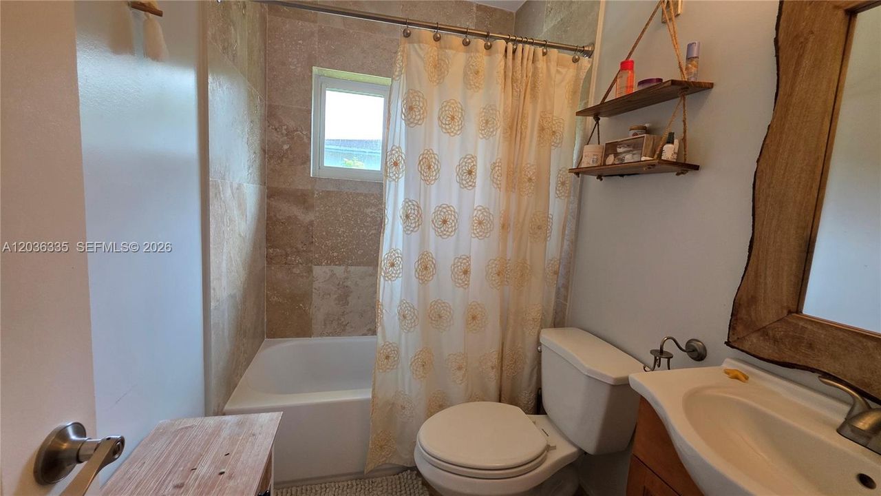 En Renta: $4,950 (2 camas, 2 baños, 1307 Pies cuadrados)