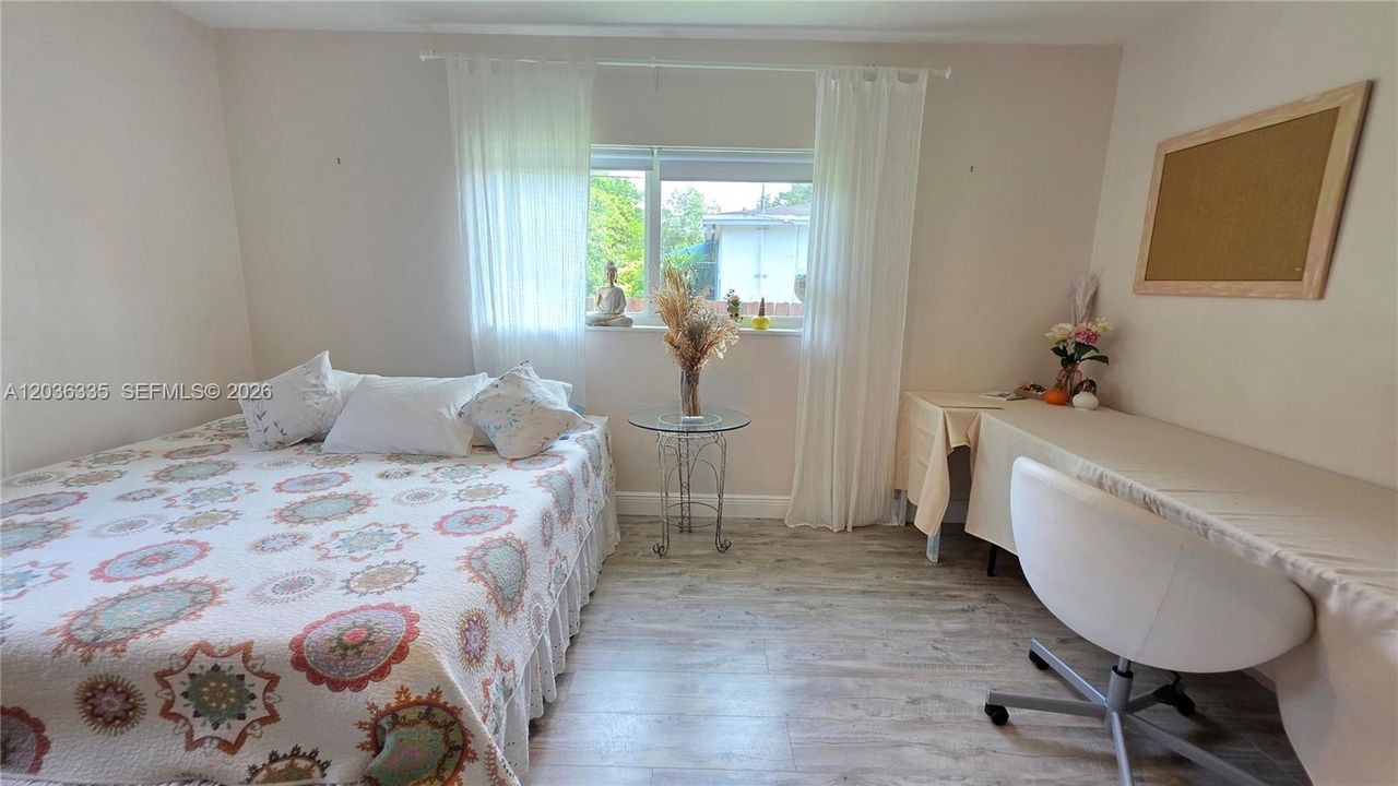 En Renta: $4,950 (2 camas, 2 baños, 1307 Pies cuadrados)