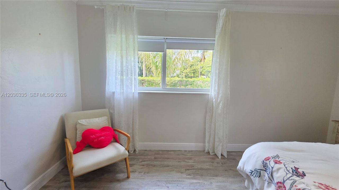 En Renta: $4,950 (2 camas, 2 baños, 1307 Pies cuadrados)