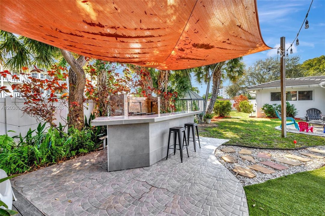 For Sale: $725,000 (3 beds, 3 baths, 1959 Square Feet)