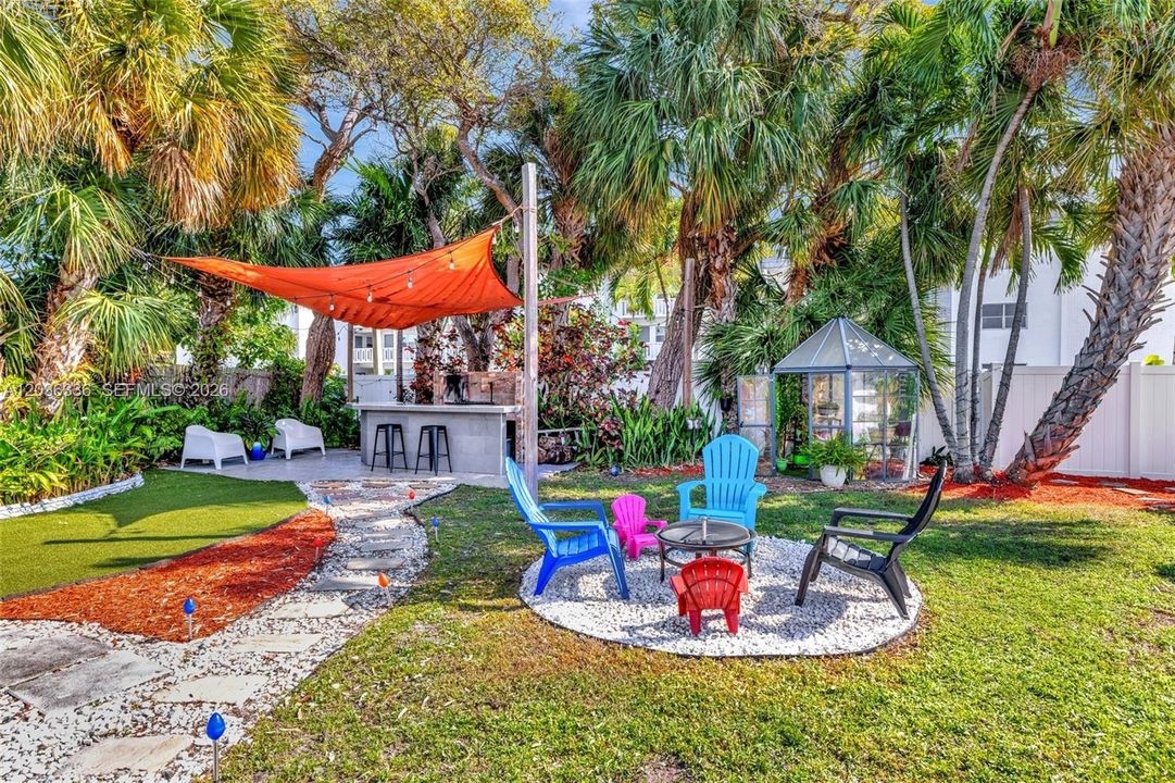 For Sale: $725,000 (3 beds, 3 baths, 1959 Square Feet)