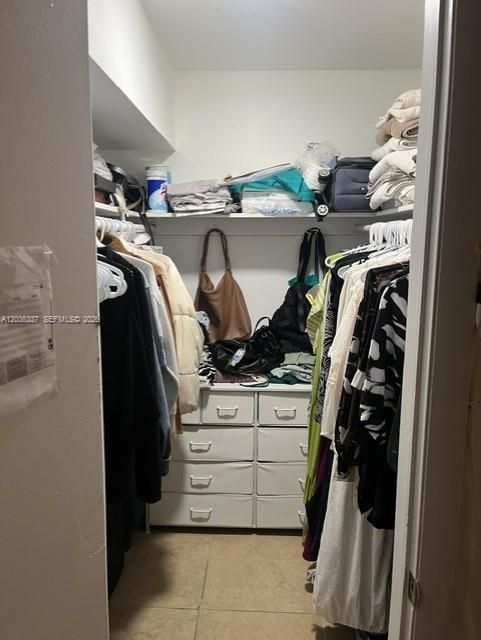 En Renta: $2,750 (3 camas, 2 baños, 1200 Pies cuadrados)