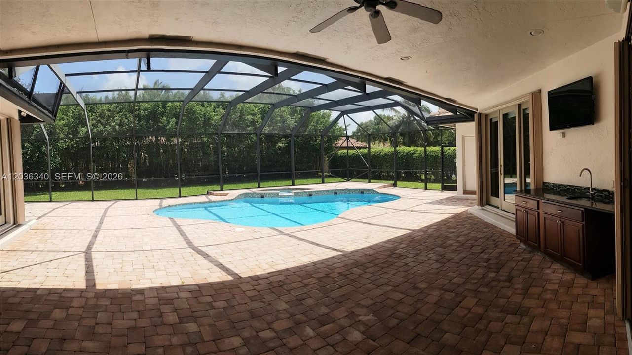 For Rent: $9,500 (5 beds, 4 baths, 3704 Square Feet)