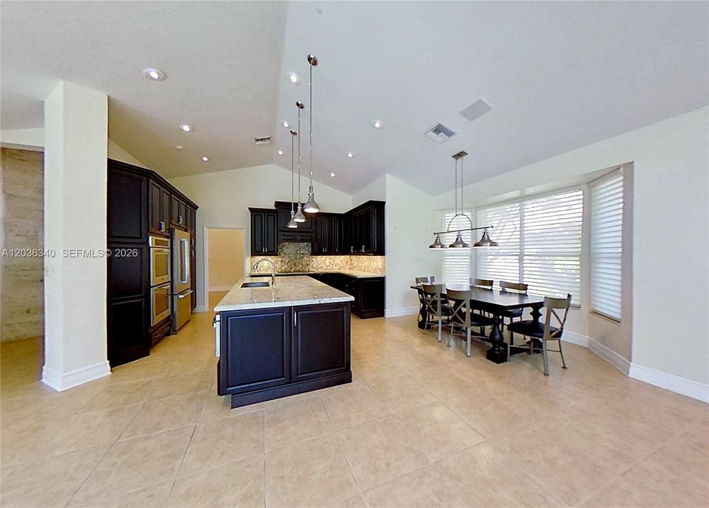 For Rent: $9,500 (5 beds, 4 baths, 3704 Square Feet)