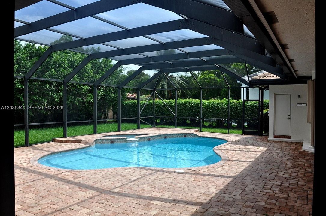 For Rent: $9,500 (5 beds, 4 baths, 3704 Square Feet)