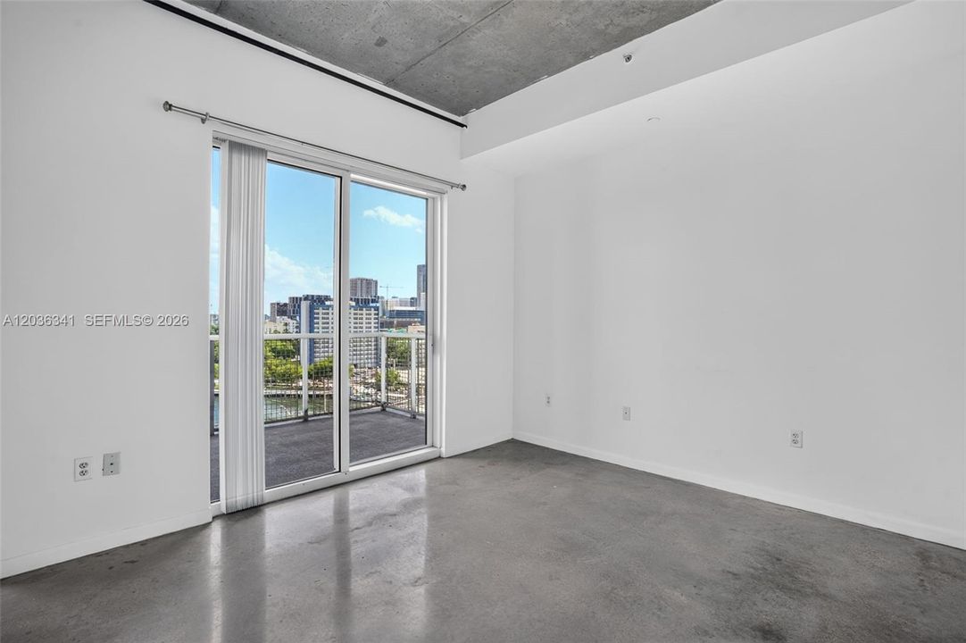 For Rent: $2,350 (1 beds, 1 baths, 703 Square Feet)