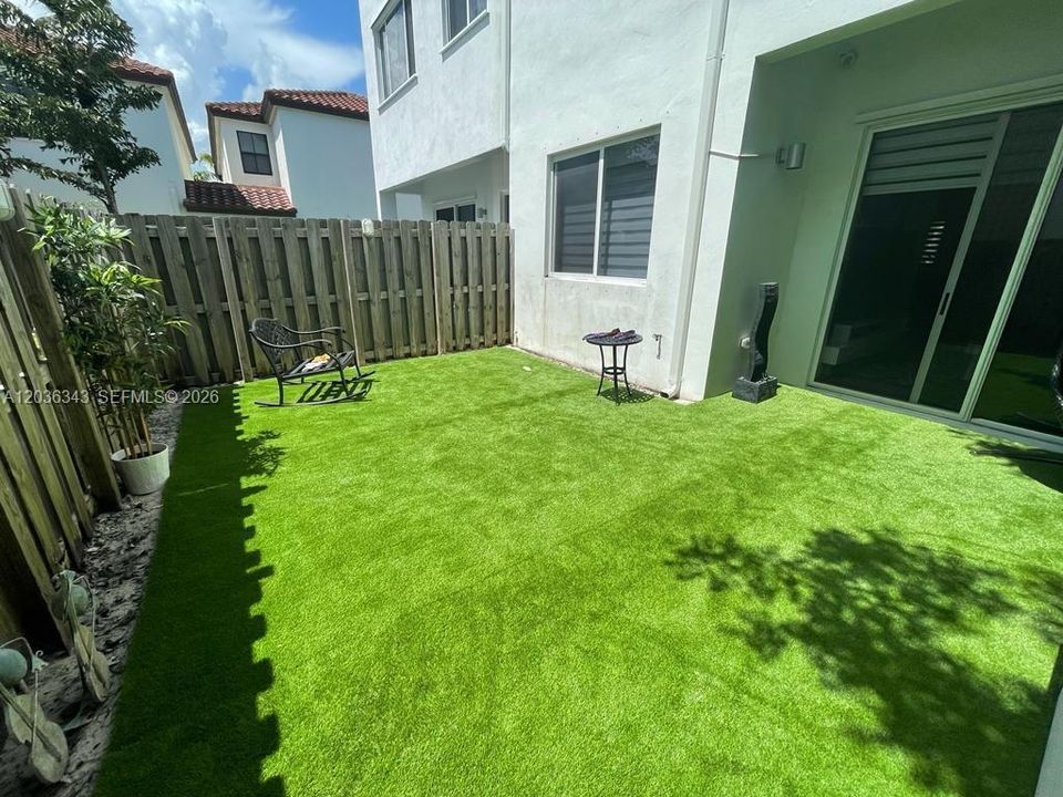 En Venta: $770,000 (4 camas, 3 baños, 1895 Pies cuadrados)