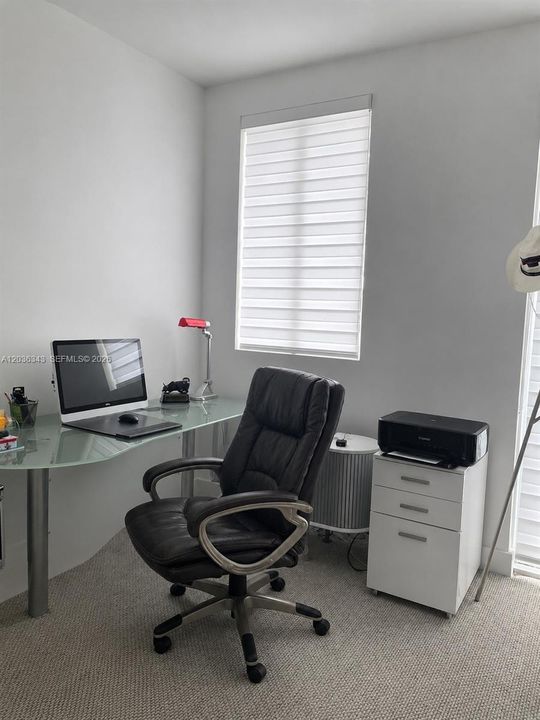 En Venta: $770,000 (4 camas, 3 baños, 1895 Pies cuadrados)
