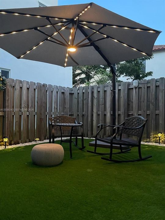 En Venta: $770,000 (4 camas, 3 baños, 1895 Pies cuadrados)