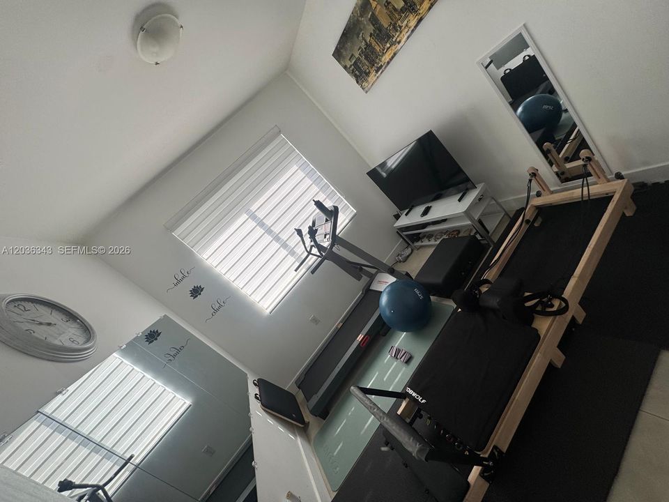 En Venta: $770,000 (4 camas, 3 baños, 1895 Pies cuadrados)