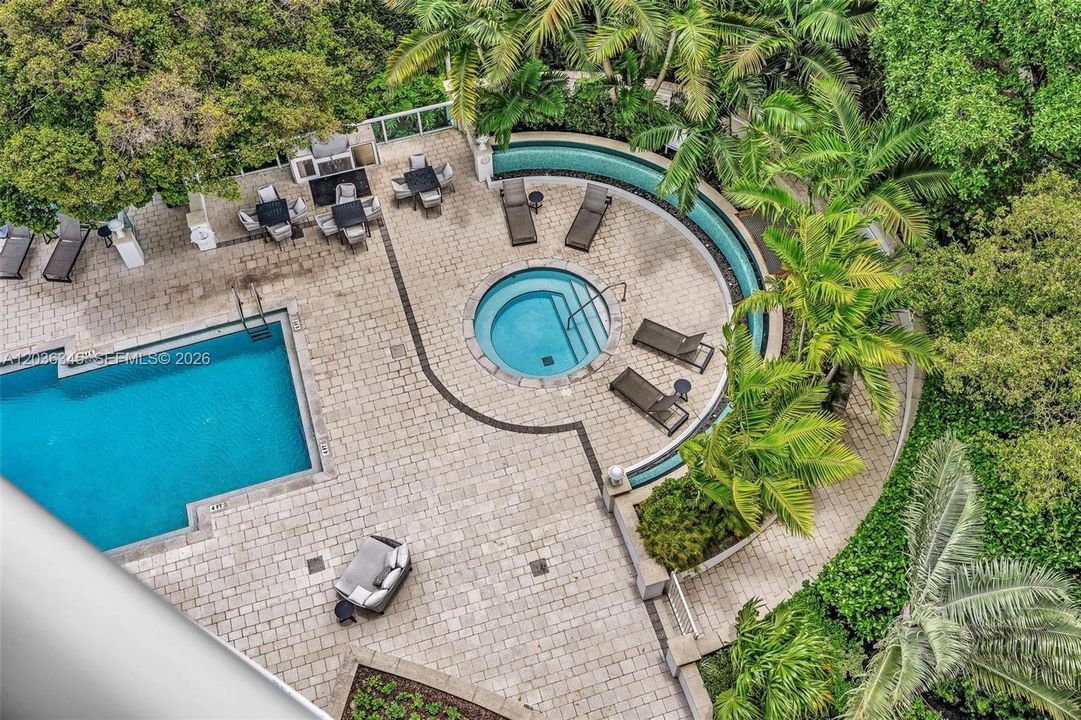 En Venta: $2,650,000 (2 camas, 2 baños, 2320 Pies cuadrados)