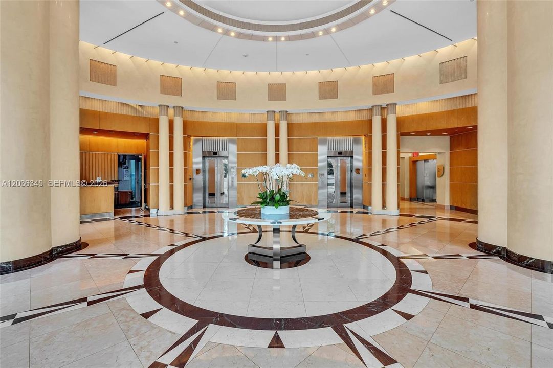 En Venta: $2,650,000 (2 camas, 2 baños, 2320 Pies cuadrados)