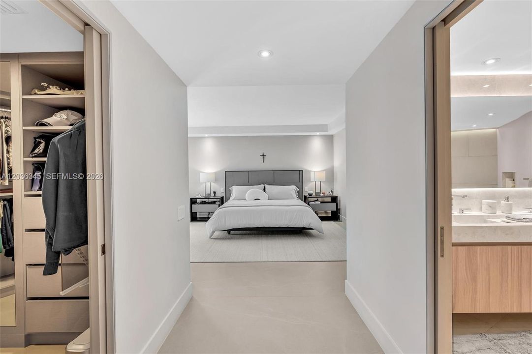 En Venta: $2,650,000 (2 camas, 2 baños, 2320 Pies cuadrados)