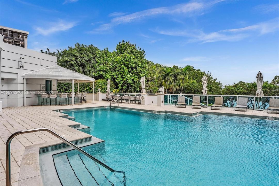 En Venta: $2,650,000 (2 camas, 2 baños, 2320 Pies cuadrados)