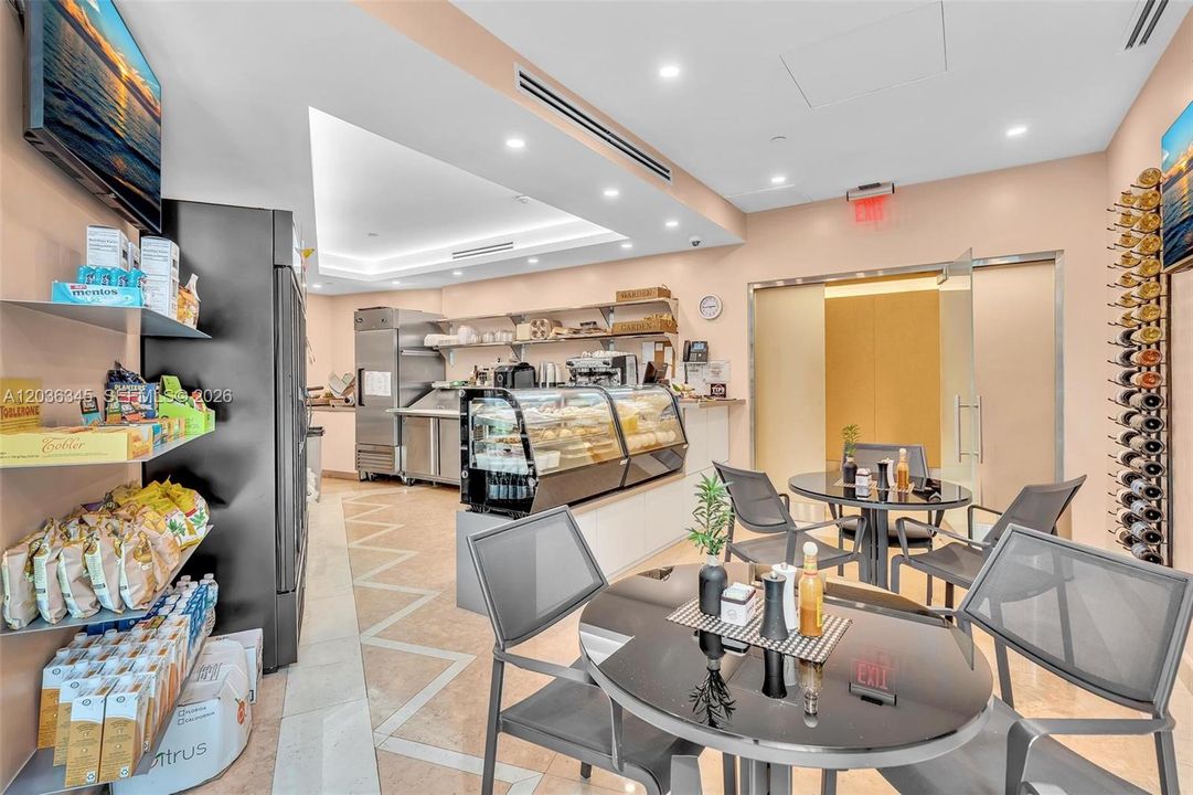 En Venta: $2,650,000 (2 camas, 2 baños, 2320 Pies cuadrados)