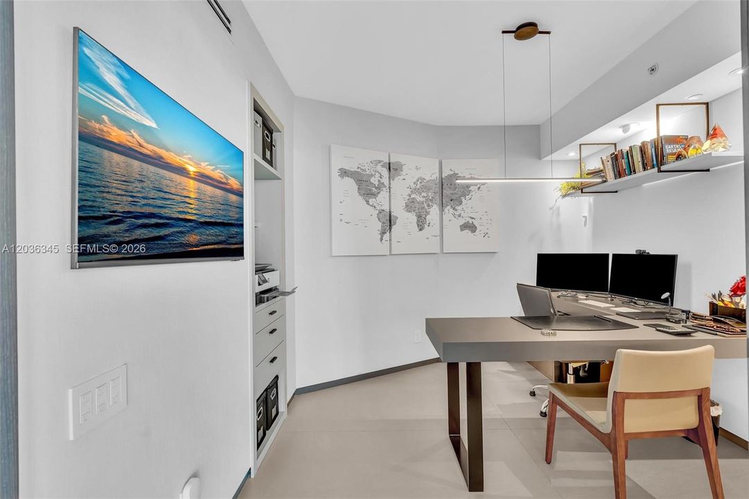 En Venta: $2,650,000 (2 camas, 2 baños, 2320 Pies cuadrados)