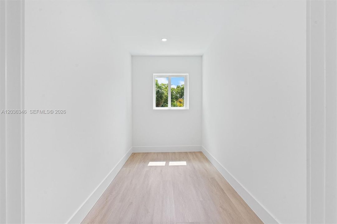 For Sale: $659,900 (3 beds, 2 baths, 1633 Square Feet)