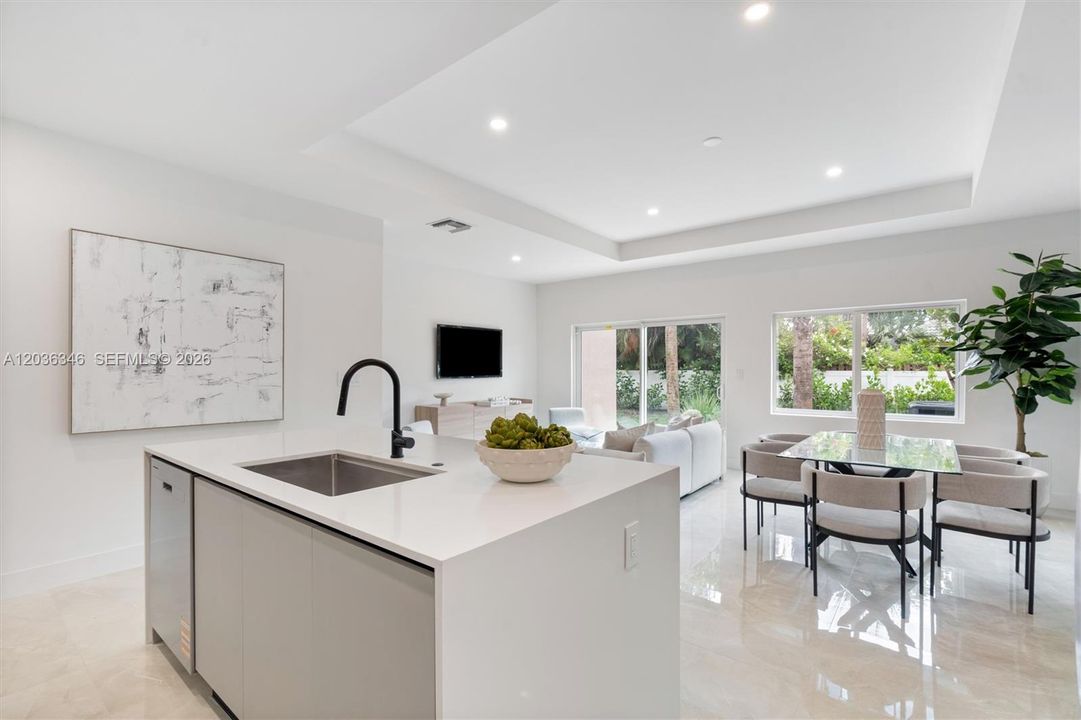 For Sale: $659,900 (3 beds, 2 baths, 1633 Square Feet)