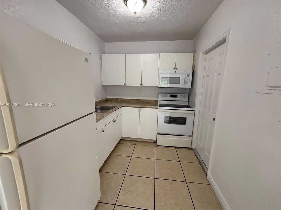 En Renta: $1,900 (2 camas, 1 baños, 4818 Pies cuadrados)