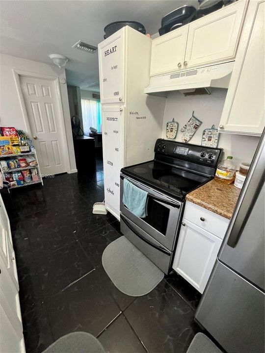 На продажу: $335,000 (3 спален, 2 ванн, 1176 Квадратных фут)