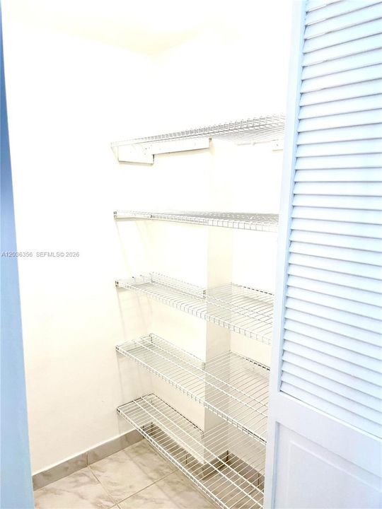 For Rent: $1,850 (1 beds, 11 baths, 820 Square Feet)