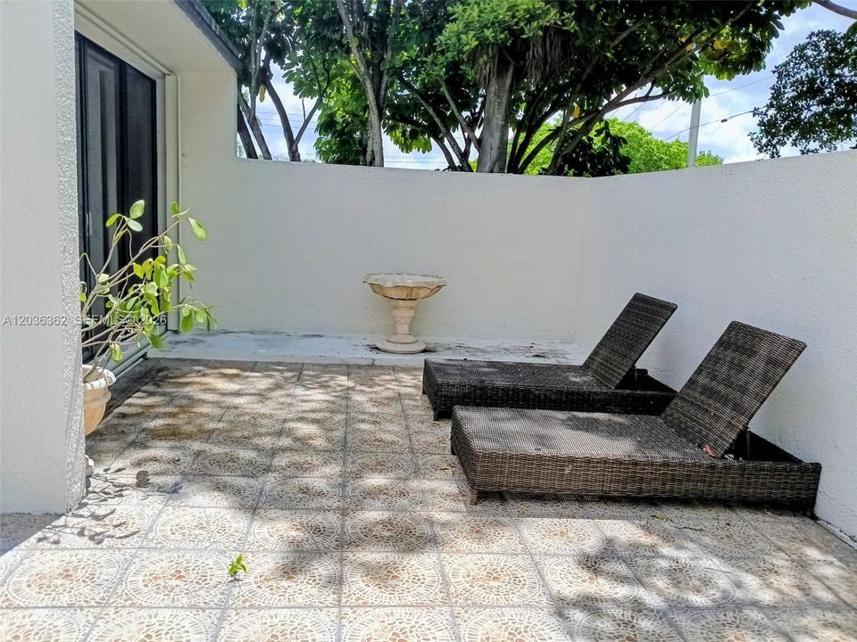 For Sale: $535,000 (2 beds, 2 baths, 1458 Square Feet)