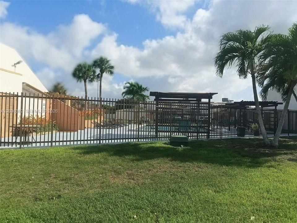 For Sale: $535,000 (2 beds, 2 baths, 1458 Square Feet)