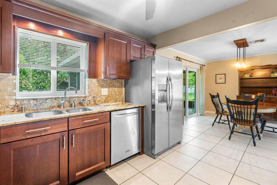 011-1108SonataWay-RoyalPalmBeach-FL-3341