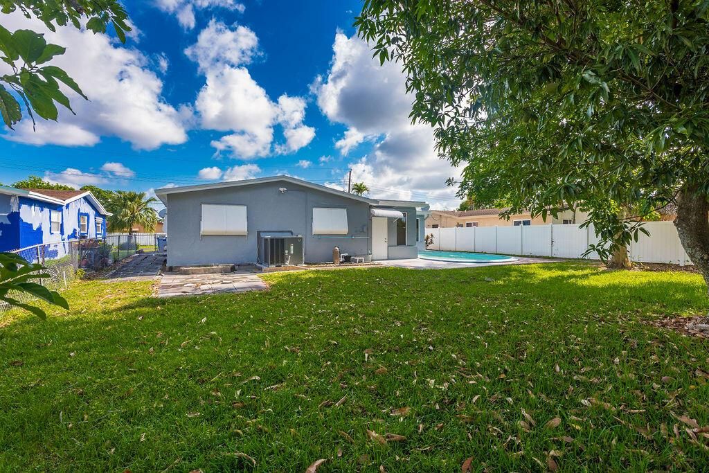 3400NW39thSt.LauderdaleLakes-1