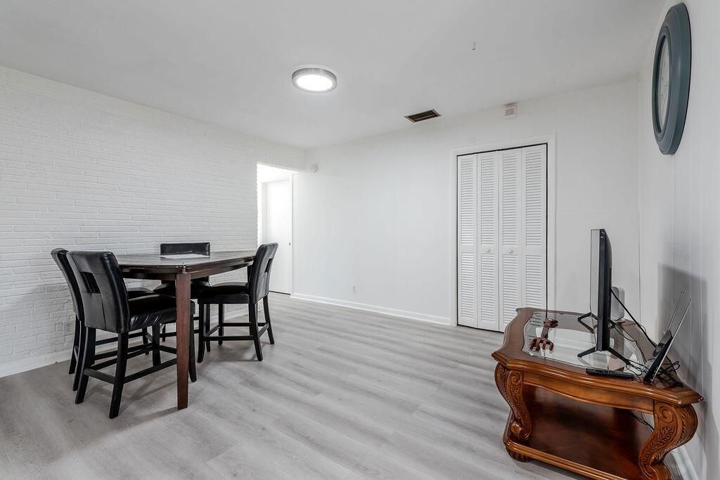 3400NW39thSt.LauderdaleLakes-21