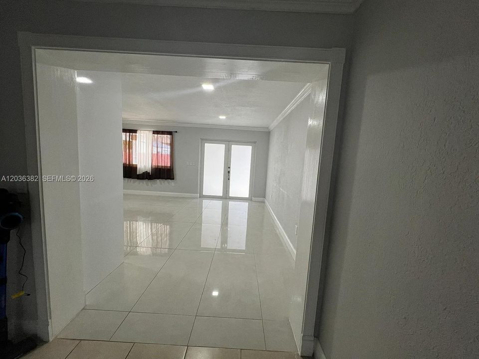 En Venta: $749,900 (4 camas, 2 baños, 1516 Pies cuadrados)