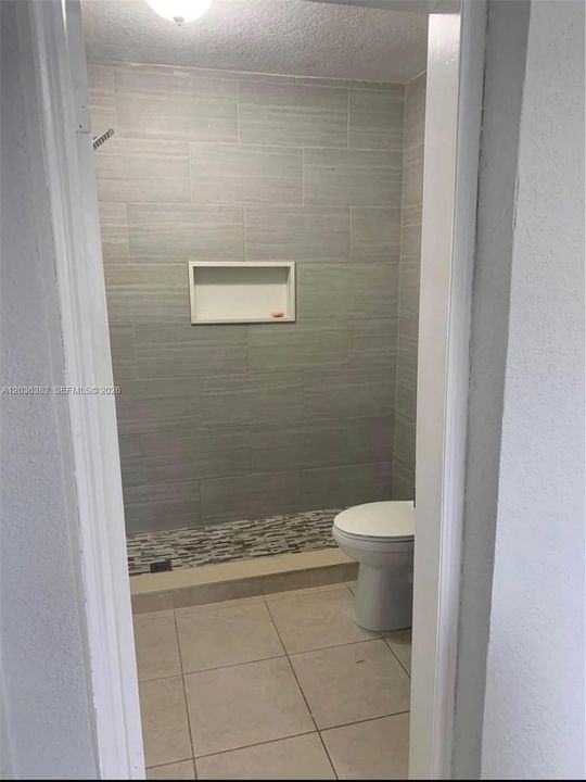 En Venta: $749,900 (4 camas, 2 baños, 1516 Pies cuadrados)