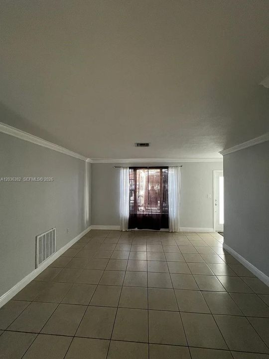 En Venta: $749,900 (4 camas, 2 baños, 1516 Pies cuadrados)