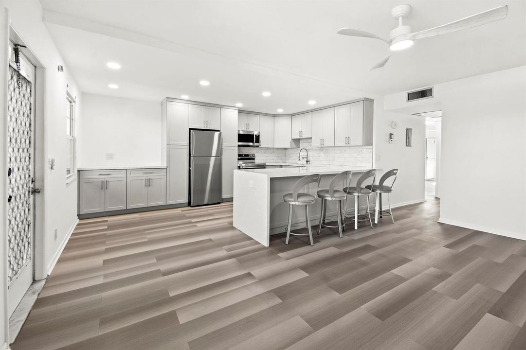 4047 Lincoln C Pic 5