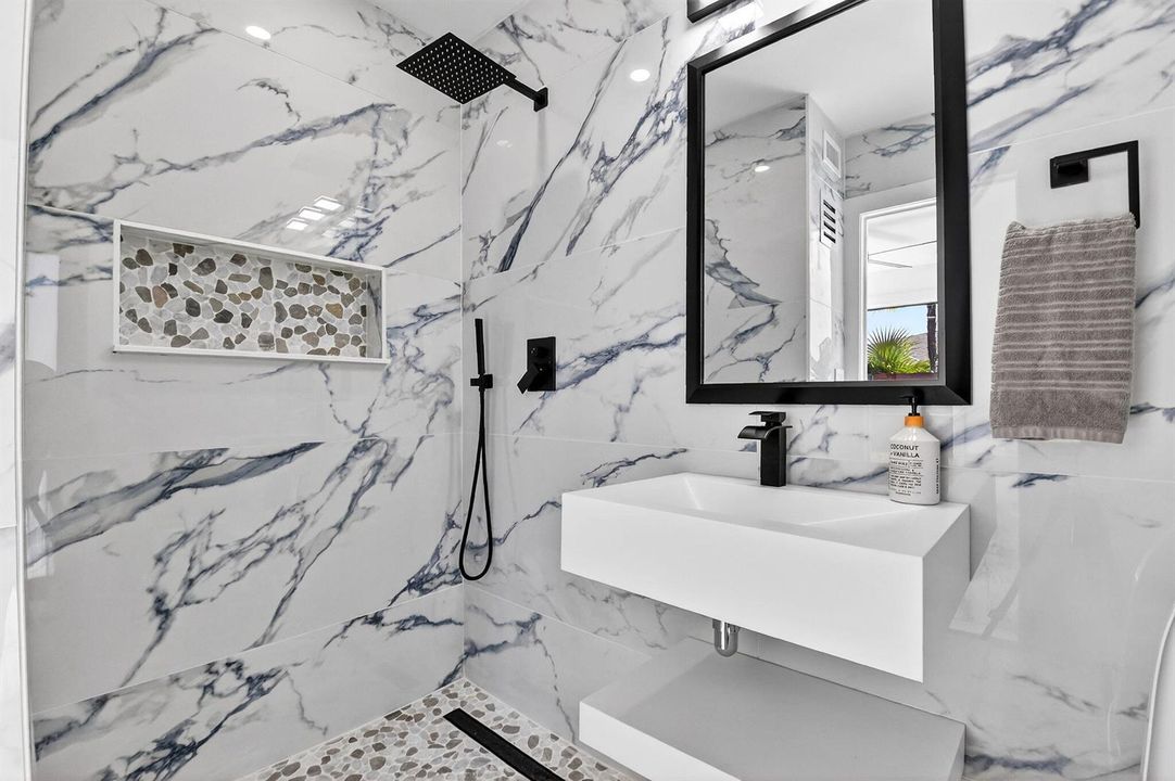 Cabana Bath