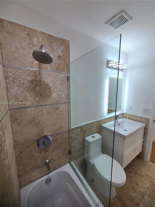For Rent: $3,000 (2 beds, 2 baths, 750 Square Feet)