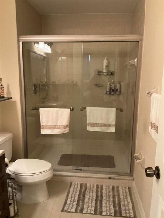 3829 Master Bathroom IMG_0077