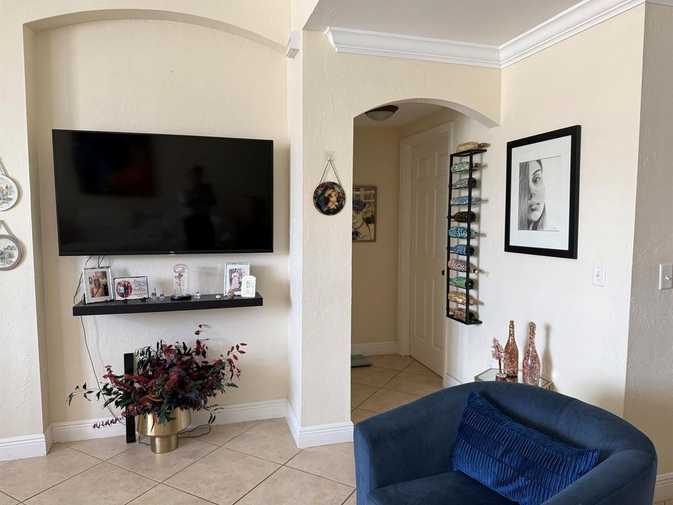 3829 Living room TV view IMG_4642