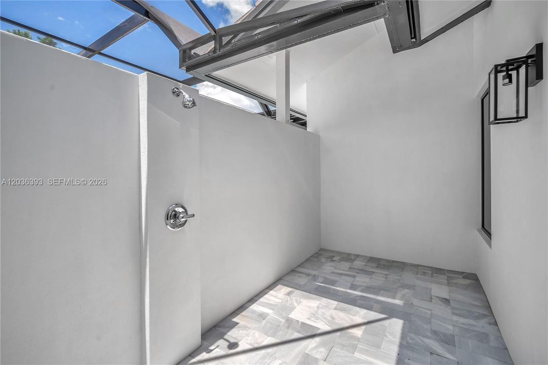 POOL SHOWER