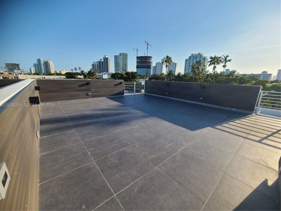 En Renta: $6,000 (3 camas, 3 baños, 1750 Pies cuadrados)