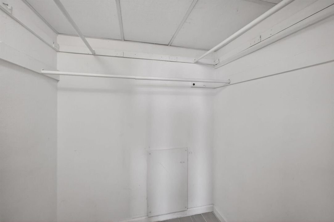 Walk In Closet