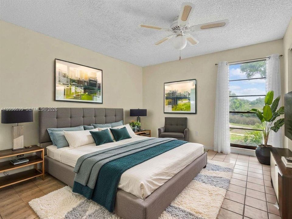 For Sale: $255,000 (2 beds, 1 baths, 1040 Square Feet)