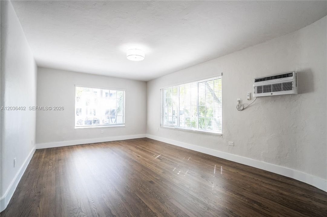 В аренду: $3,200 (3 спален, 2 ванн, 980 Квадратных фут)