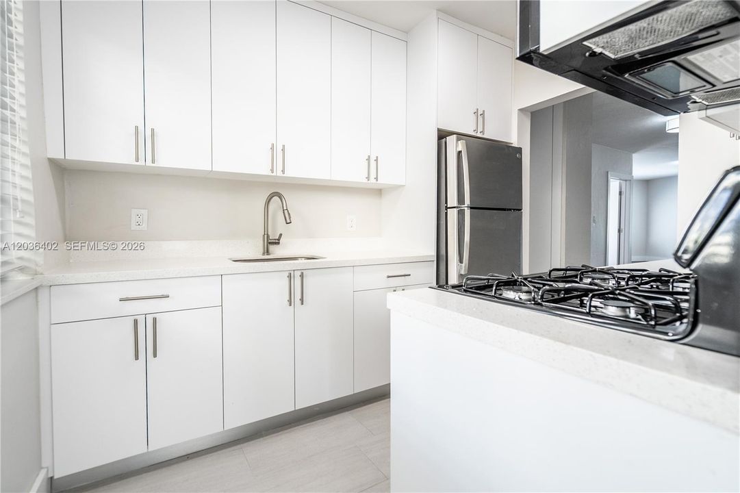 В аренду: $3,200 (3 спален, 2 ванн, 980 Квадратных фут)